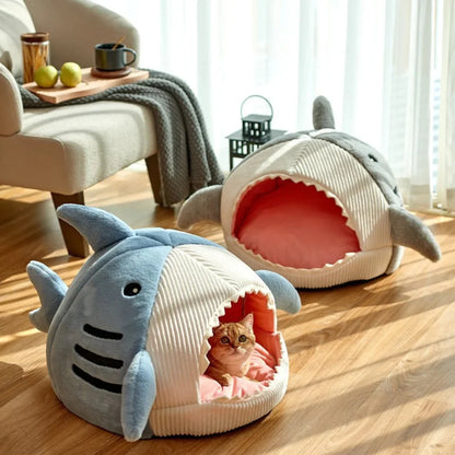 Shark-tastic Luxury Plush Pet Bed – The Ultimate Snuggle Spot for Your Furry Friend!